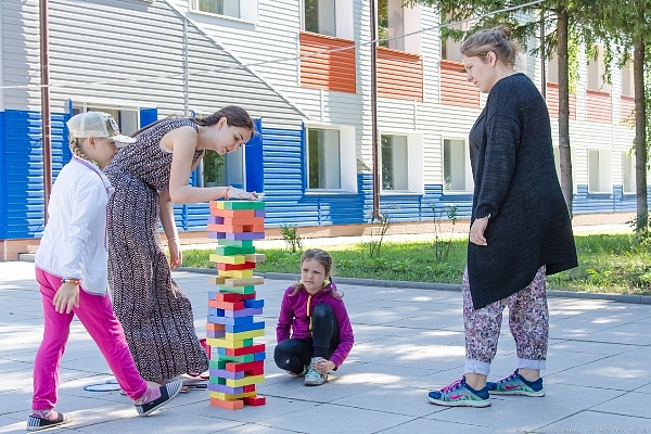 Домой после первой смены 