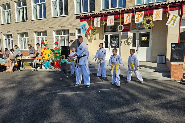 БОЛЬШАЯ ПОМОЩЬ ОТ МАЛЕНЬКОГО ПОСЕЛКА