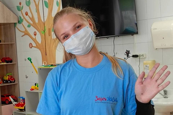 НАХОДИТЬ ПОВОДЫ ДЛЯ ПРАЗДНИКА