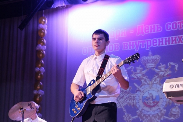 Артем Хромов едет домой после трансплантации костного мозга