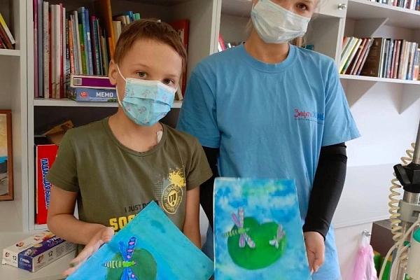 НАХОДИТЬ ПОВОДЫ ДЛЯ ПРАЗДНИКА