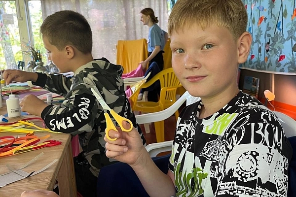 ВЫДЫХАЕМ ТРЕВОГИ, ВДЫХАЕМ СОСНОВЫЙ ВОЗДУХ