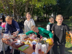 БОЛЬШАЯ ПОМОЩЬ ОТ МАЛЕНЬКОГО ПОСЕЛКА БОЛЬШАЯ ПОМОЩЬ ОТ МАЛЕНЬКОГО ПОСЕЛКА